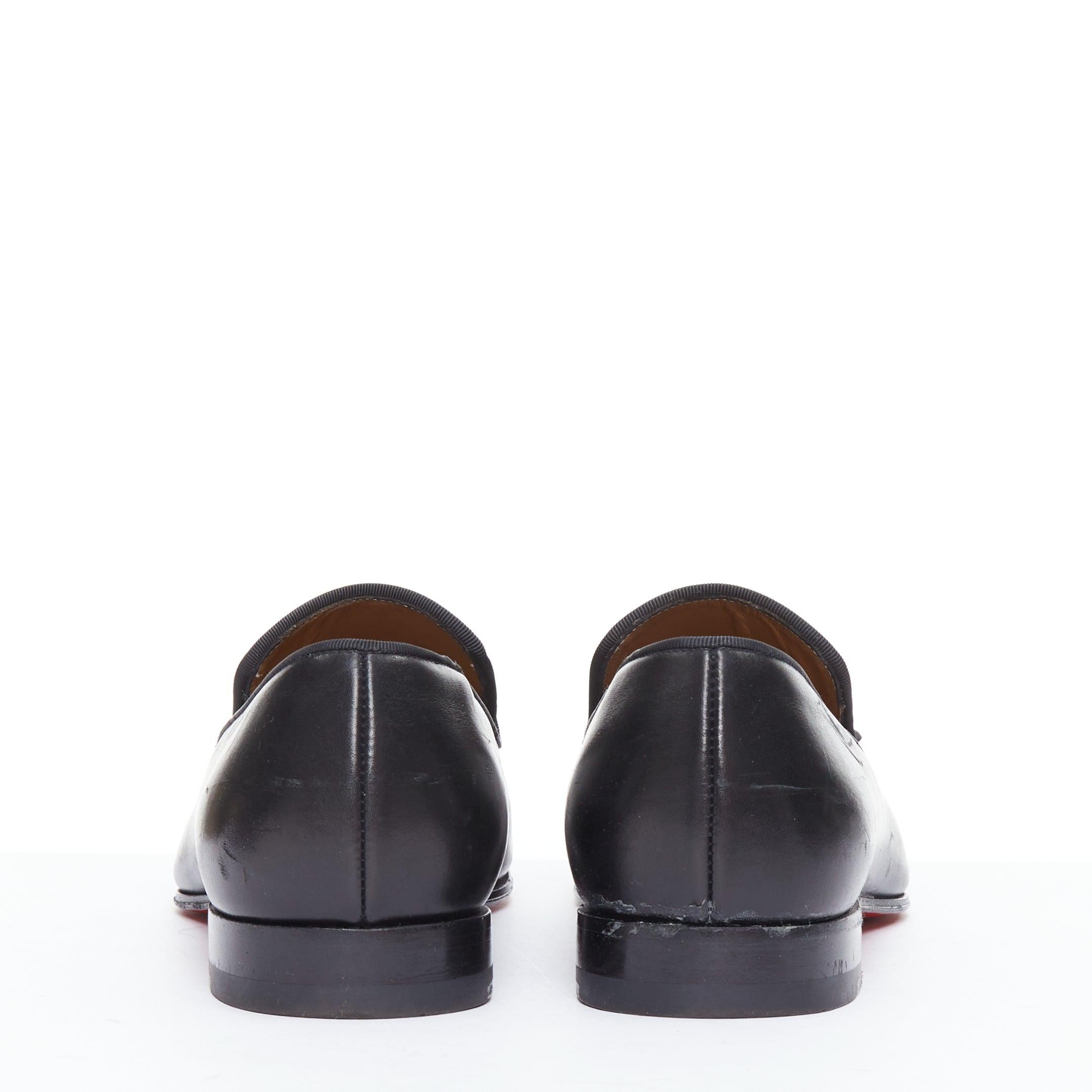 CHRISTIAN LOUBOUTIN Mocassins en cuir lisse à pompon noir Dandelion  EU41.5 Pour hommes en vente