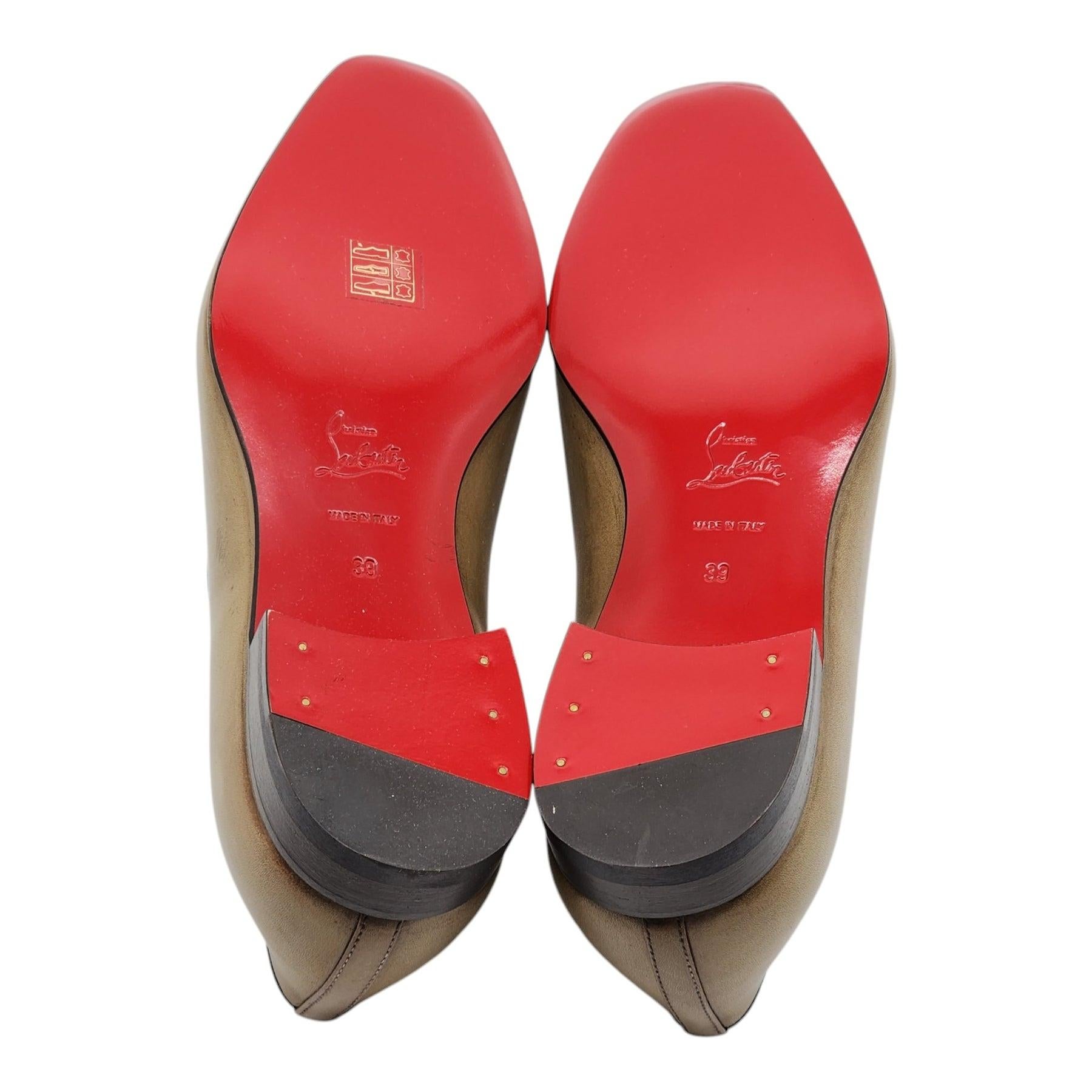 Christian Louboutin Dandelion Loafer Calf Leather in Tan Size 6 In Excellent Condition For Sale In Los Angeles, CA