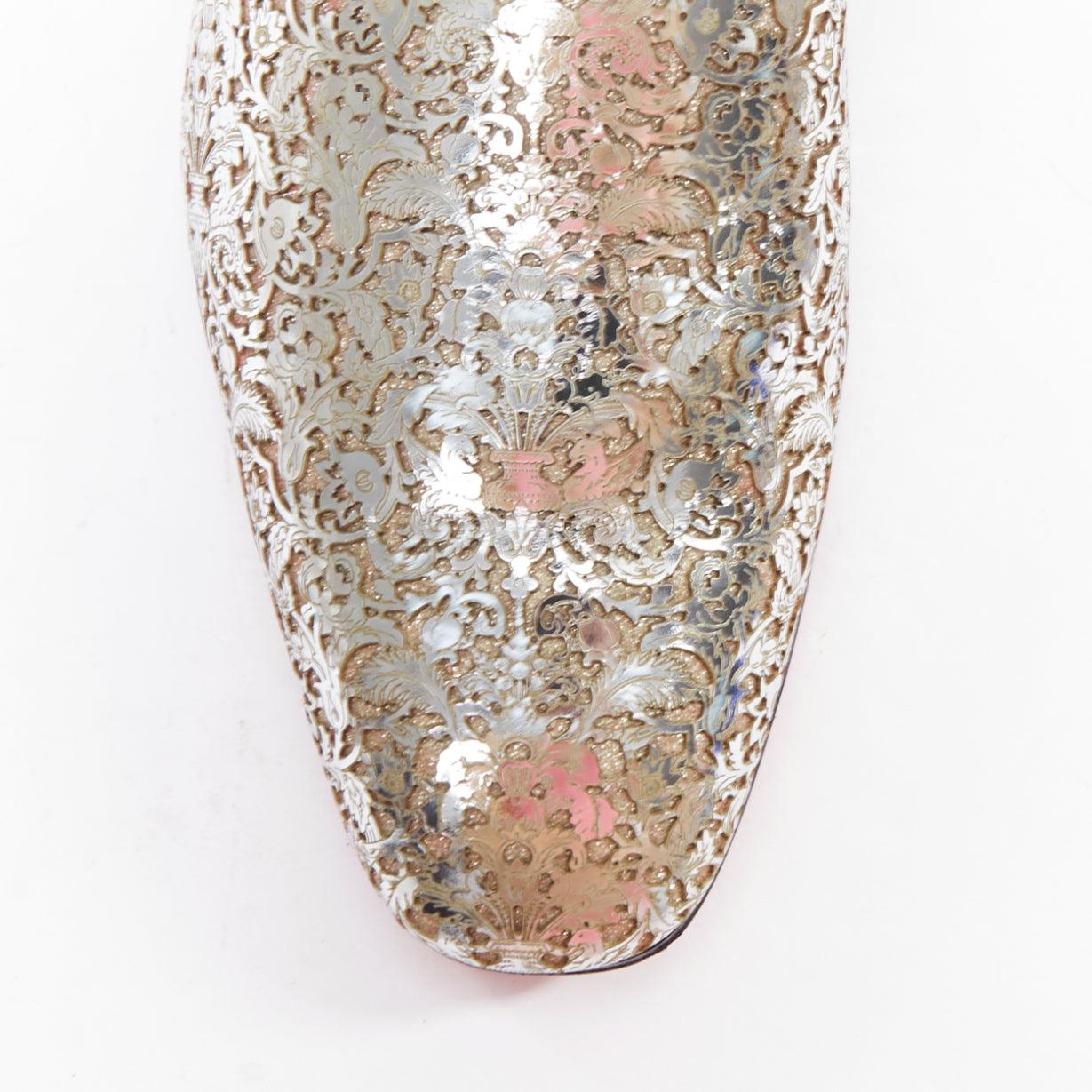 CHRISTIAN LOUBOUTIN Dandelion argento specchiato taglio laser mocassini in pelle EU40.5 in vendita 1