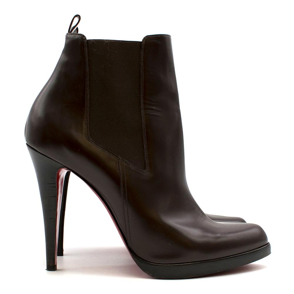 Christian Louboutin heeled ankle boots with a semi-pointed toe. Versatile option that will never be out of date. Made in Italy from smooth leather, they hit just above the ankle, with elastic sides for easy access.

Made in Italy

Please note, these