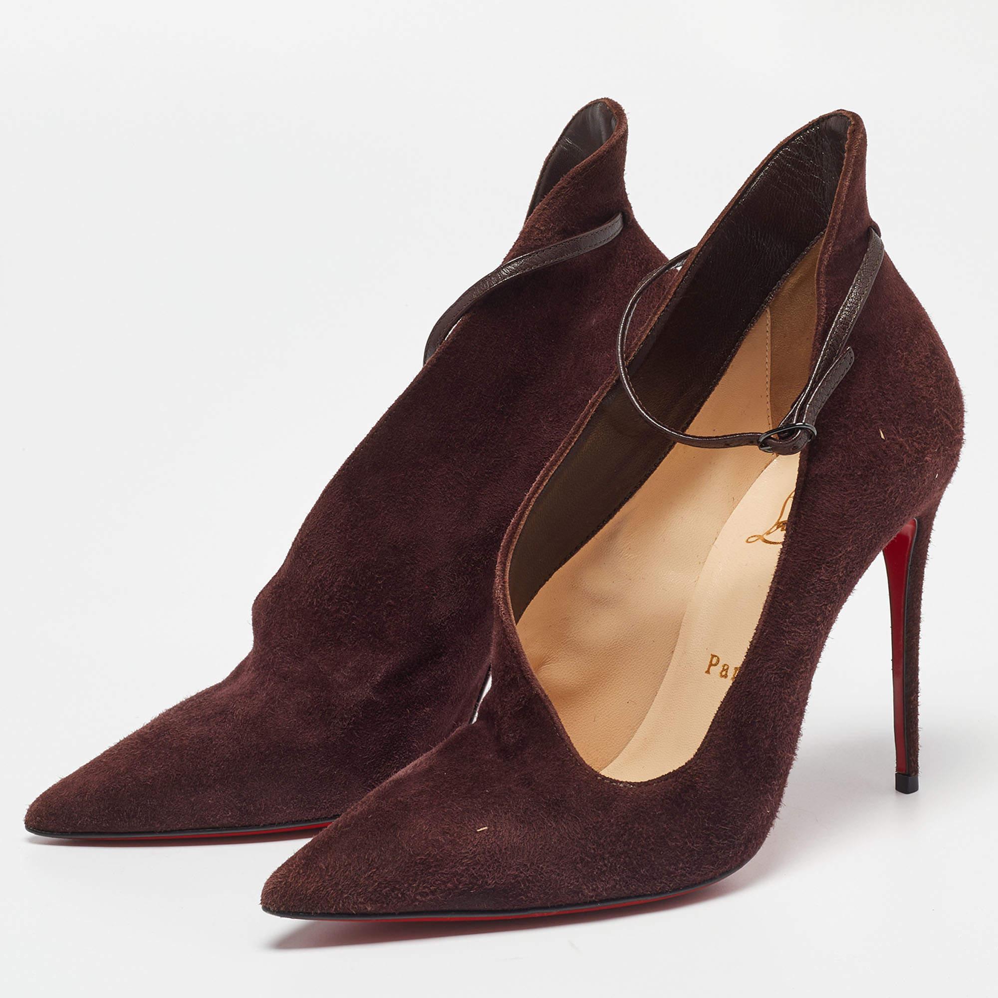 Christian Louboutin Dunkelburgunder Wildleder Vampydoly Pumps Größe 36 (Schwarz) im Angebot