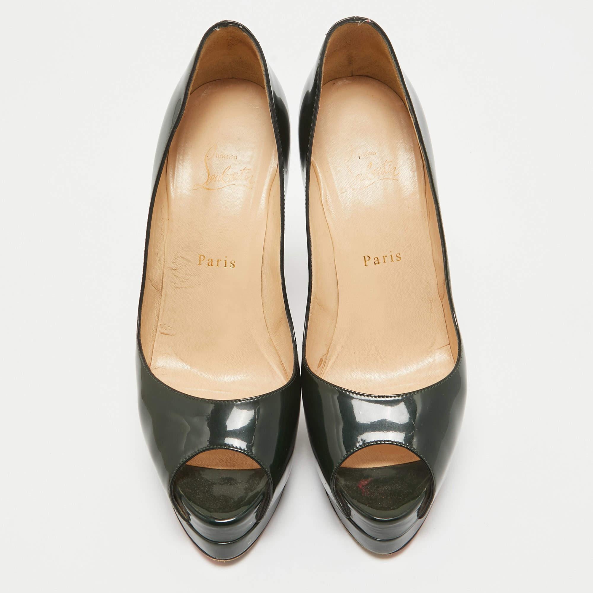 Christian Louboutin Dark Green Patent Leather Altadama Pumps Size 40 In Good Condition In Dubai, Al Qouz 2