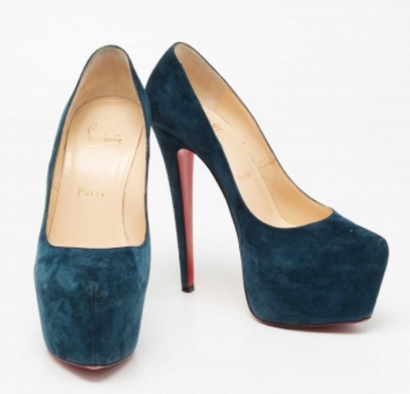 Noir Christian Louboutin - Escarpins en daim daffodile teal foncé Taille 37 en vente