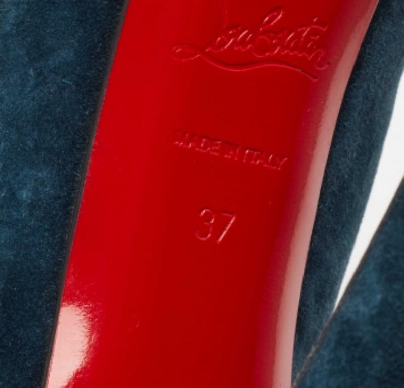 Christian Louboutin - Escarpins en daim daffodile teal foncé Taille 37 en vente 3