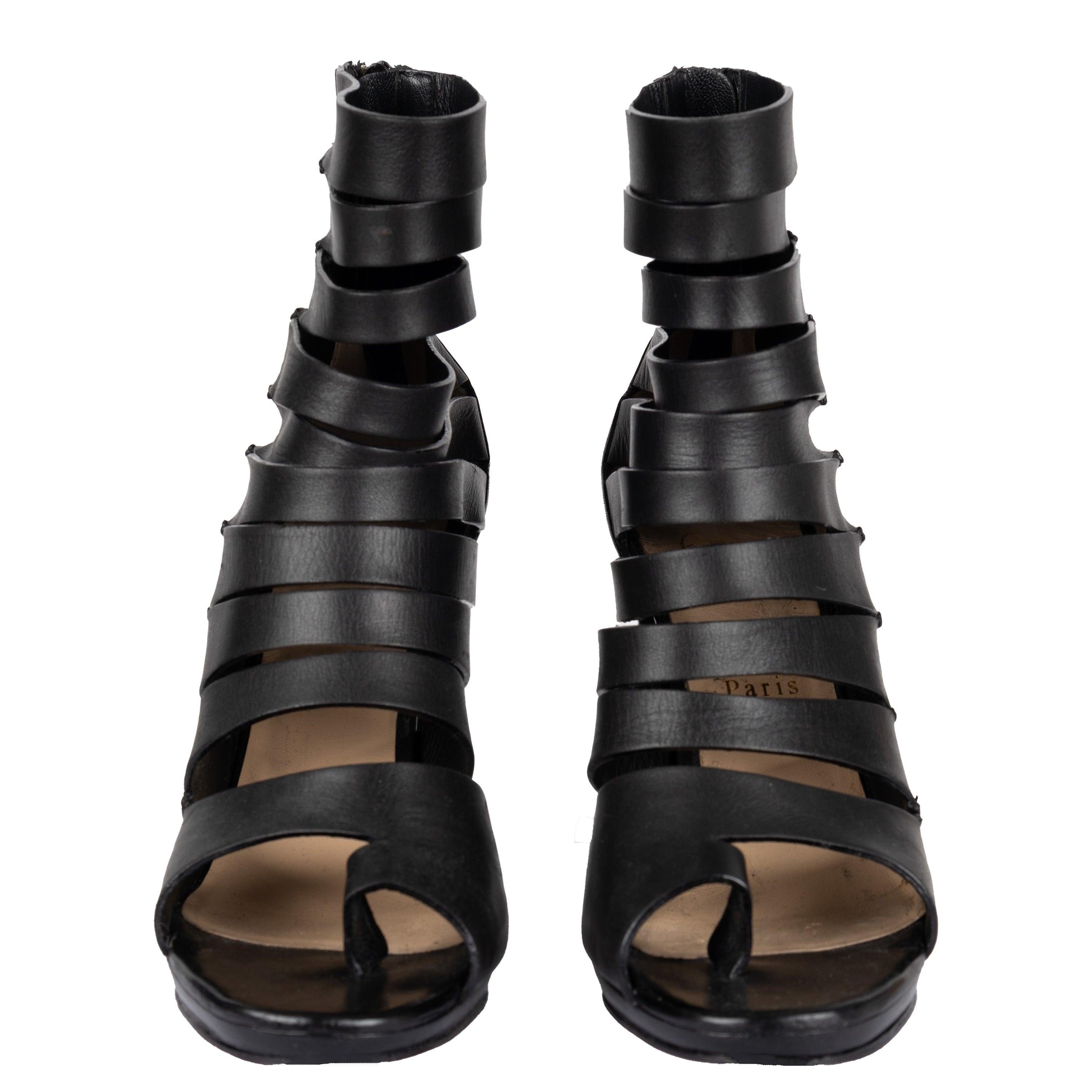 Botines Christian Louboutin Decoupata - Años 10 Negro en venta