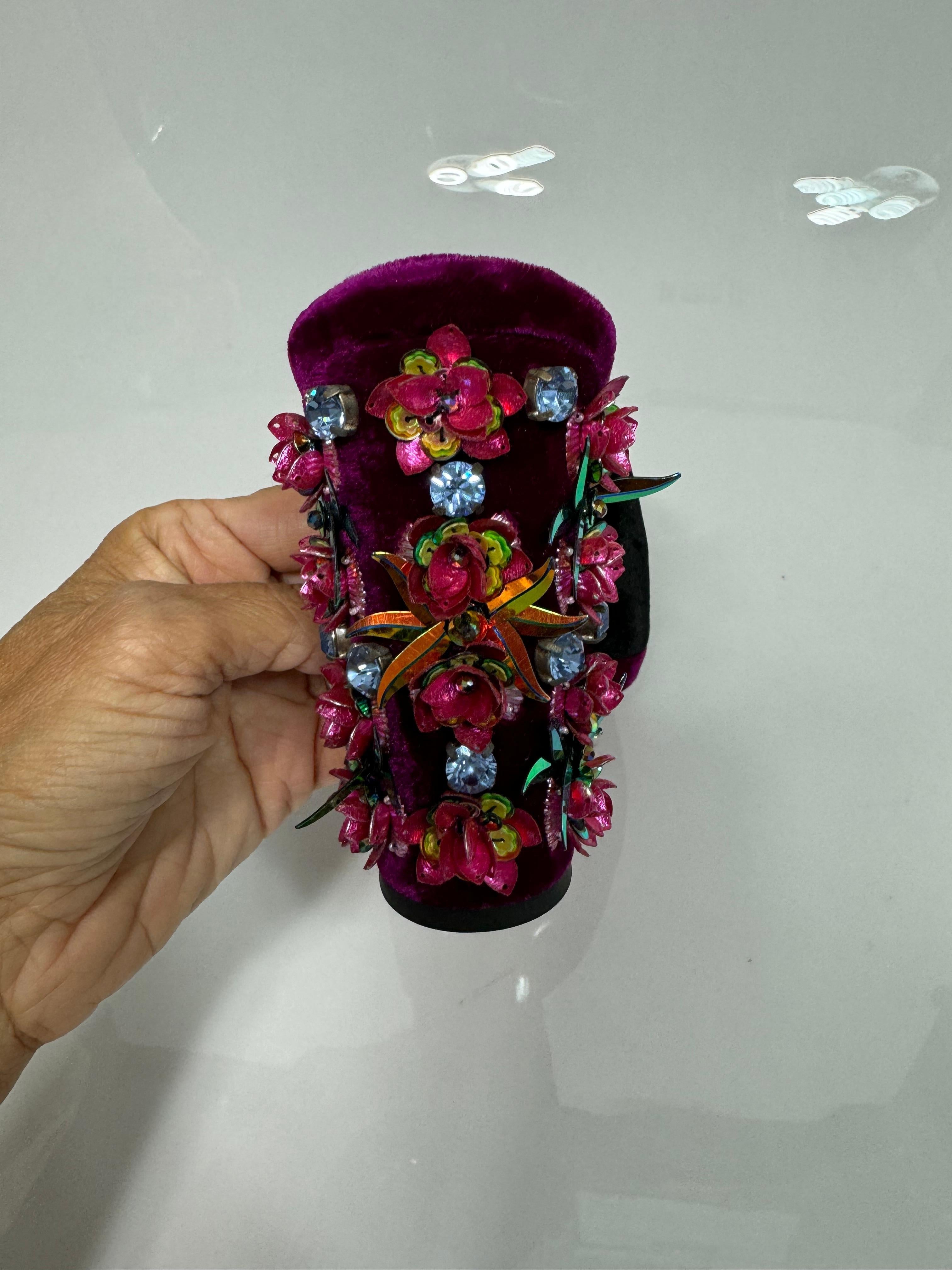 Women's or Men's Christian Louboutin Donaflor 100 Embellished Velvet Mules-Size 40.5 NEW For Sale