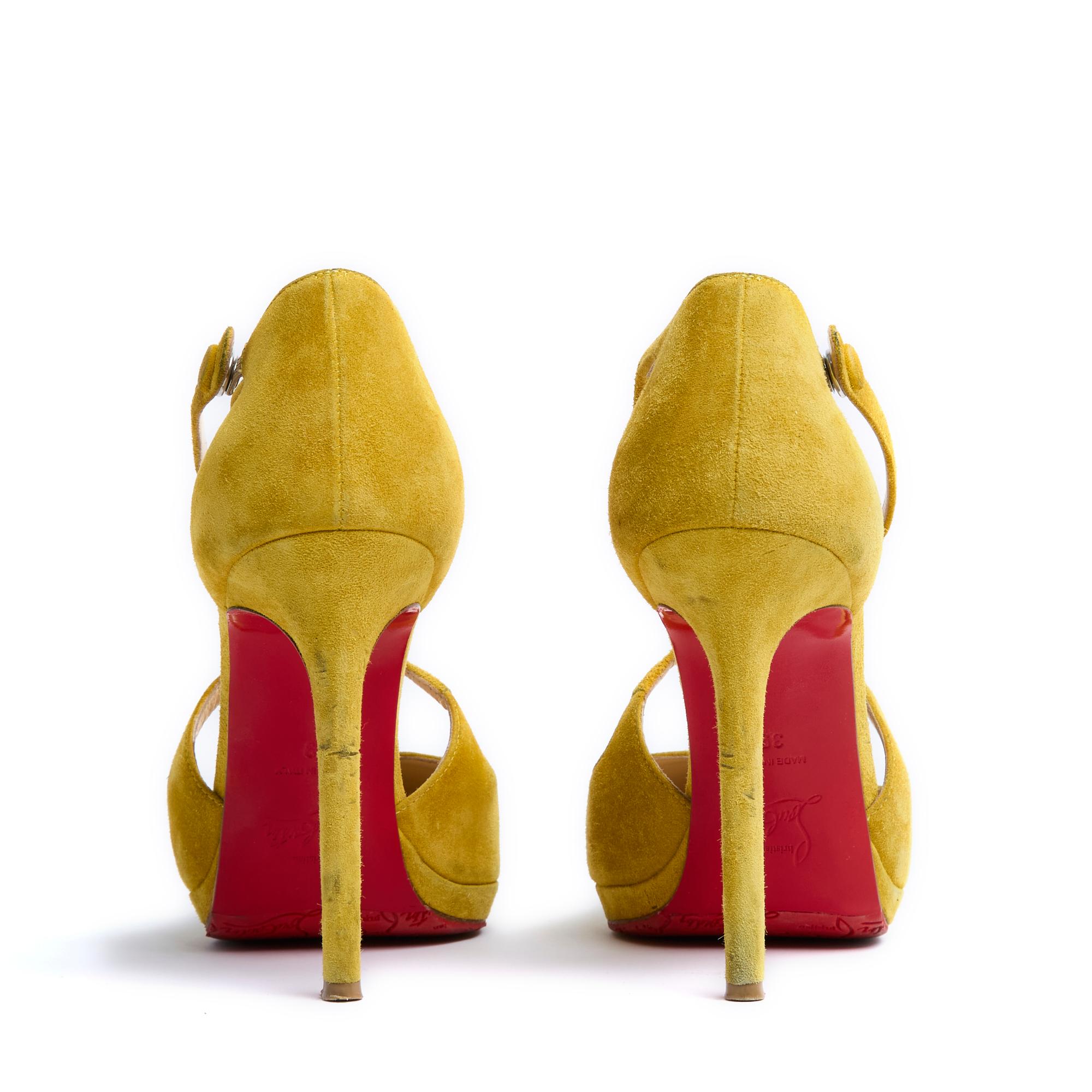 Women's or Men's Christian Louboutin EU39 Fifi 100 Yellow Suede Salome US8.5 For Sale