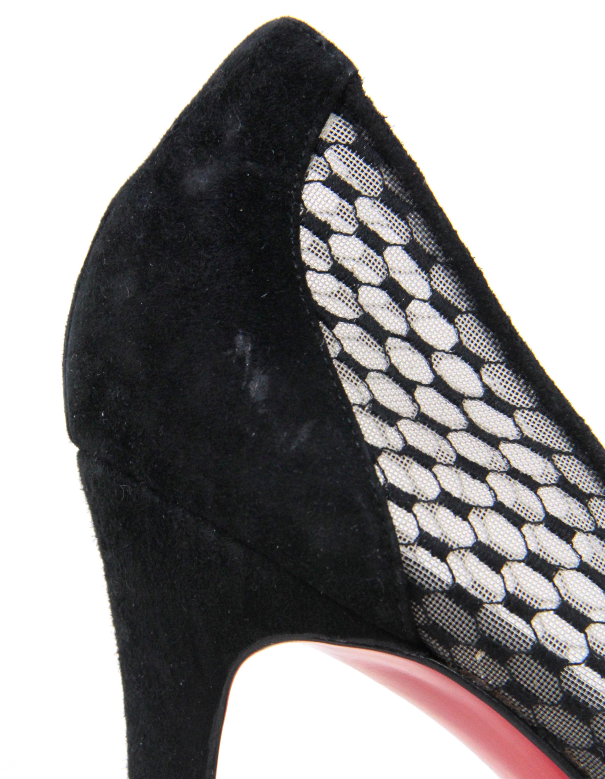 Christian Louboutin Follies Resille 100 Suede-Trimmed Mesh Pumps sz 39.5 In Excellent Condition In New York, NY