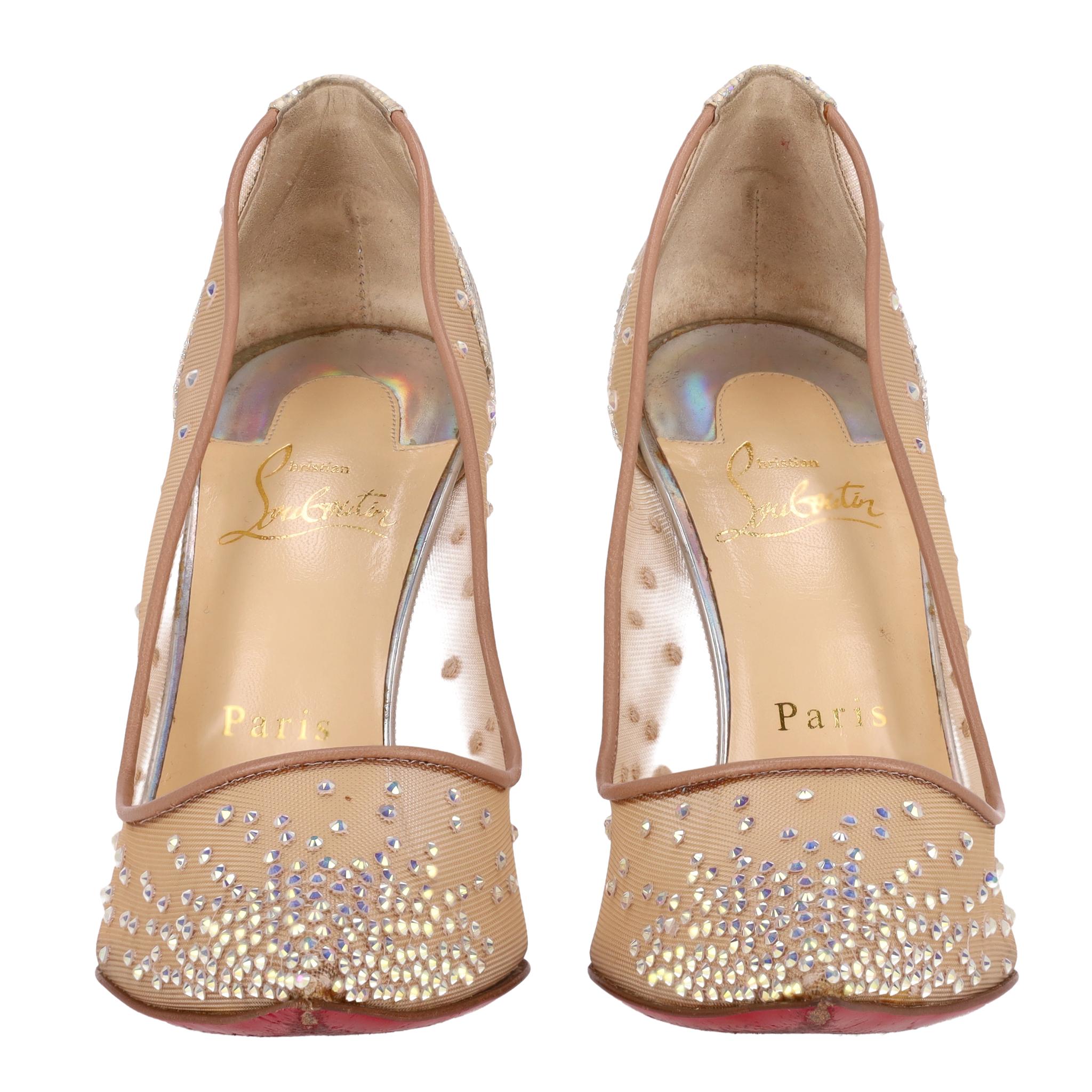 Beige Christian Louboutin Follies Pumps con strass e cristalli in rete in vendita