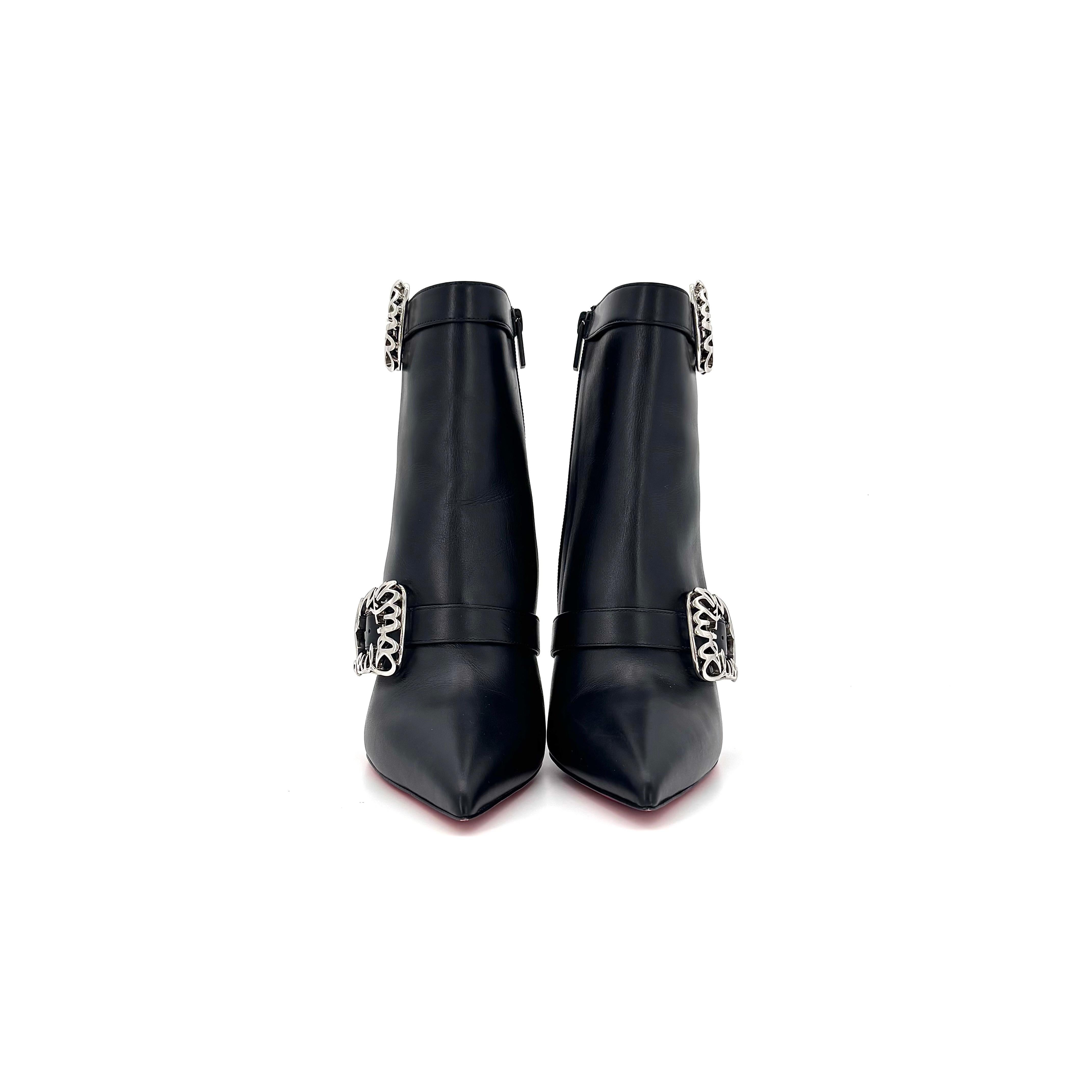 Donna Christian Louboutin Giddylina Booty 100 Logo Buckle Embellished Boots 40 in vendita