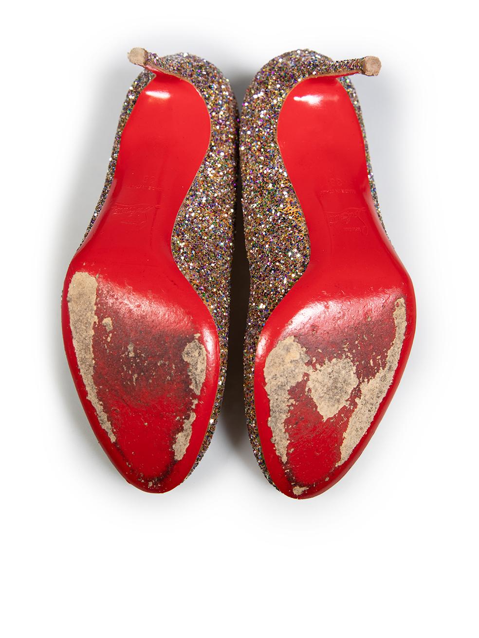 Christian Louboutin Glitter Round Toe Pumps Size IT 38 In Good Condition In London, GB