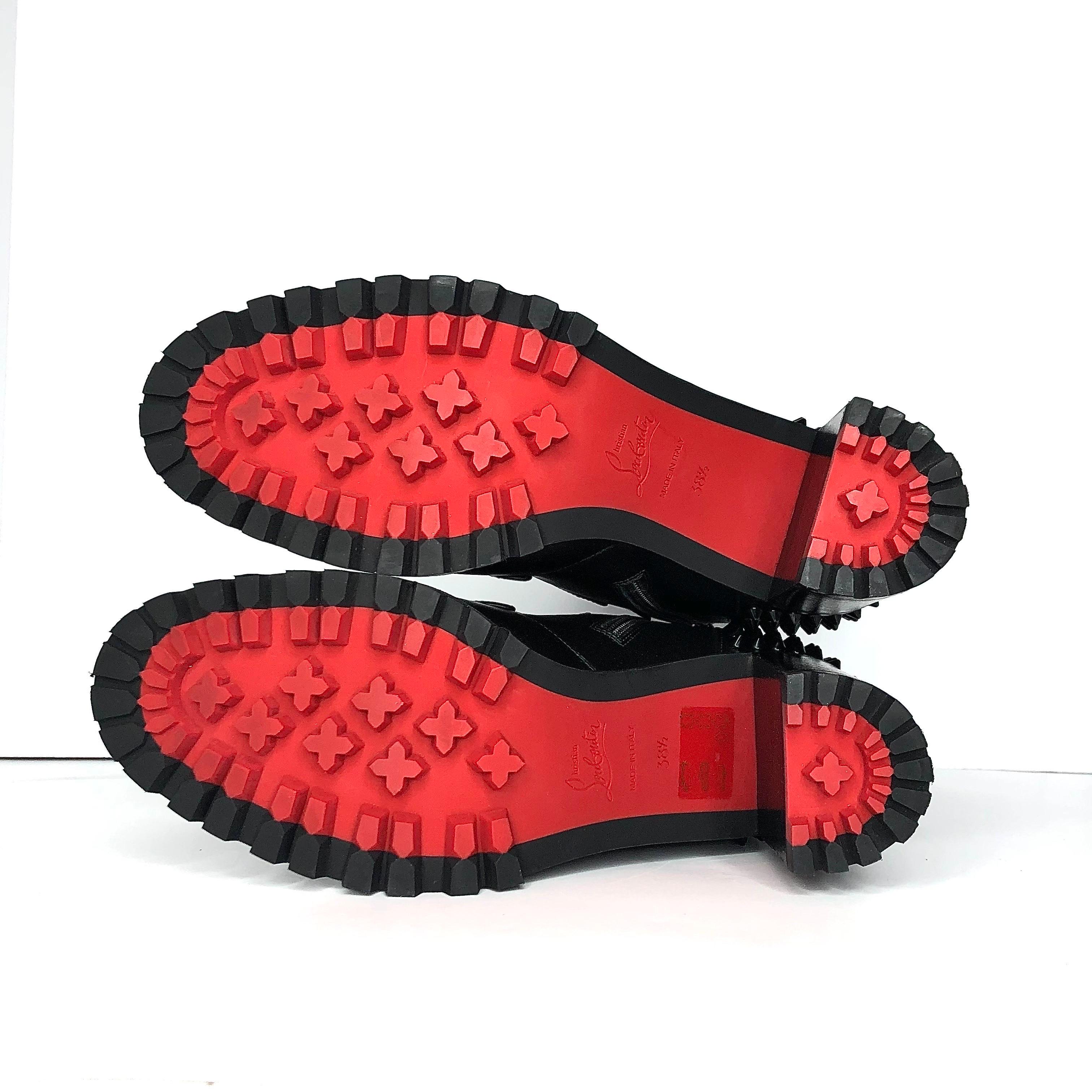 Christian Louboutin Glorymount 70 Spike Buckle Detail Lug Sole Boots 38.5 en vente 2
