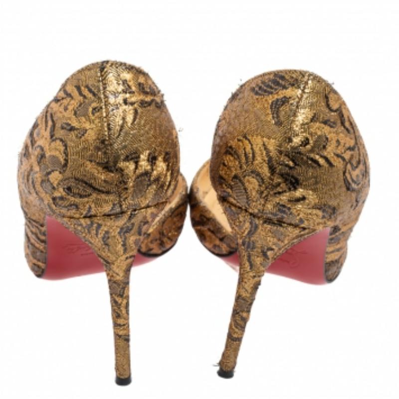 Christian Louboutin Bombas de tela brocada dorada Iriza Talla 36.5 Marrón en venta