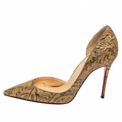 Christian Louboutin Bombas de tela brocada dorada Iriza Talla 36.5