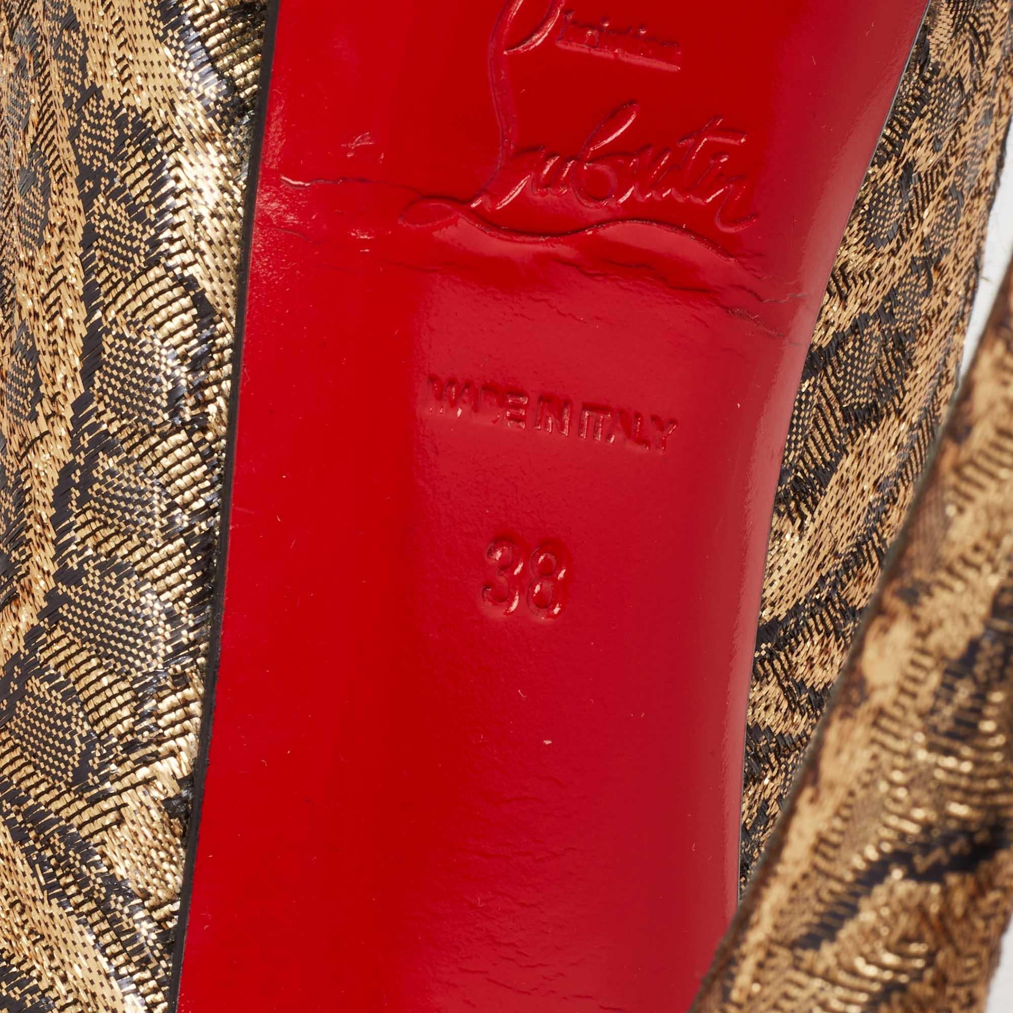 Christian Louboutin Gold Brocade Fabric Lady Peep-Toe Platform Pumps Size 38 For Sale 1