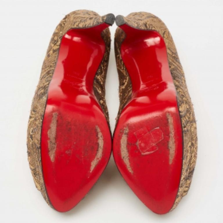 Christian Louboutin Bombas de plataforma Lady Peep-Toe de tejido brocado dorado talla 38 en venta 3