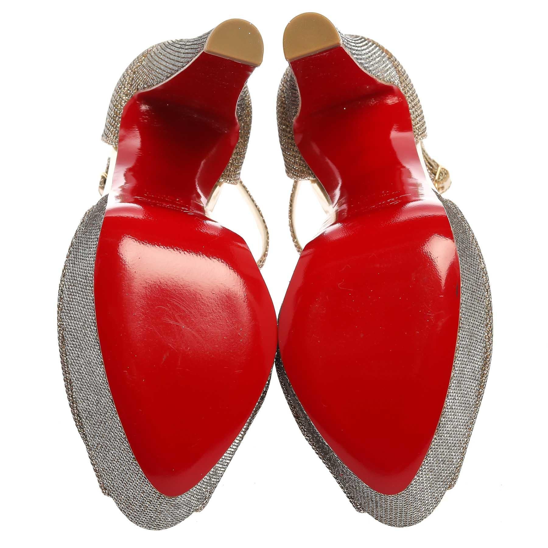 Christian Louboutin Gold Fabric Nencheritza T Strap Platform Sandals Size 35.5 In Good Condition In Dubai, Al Qouz 2