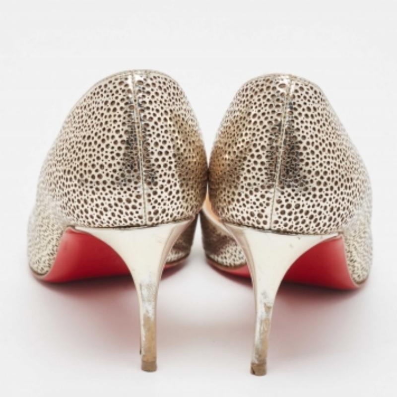 De las mujeres Christian Louboutin Bombas D'orsay Galu doradas de piel cortada con láser y purpurina talla 36