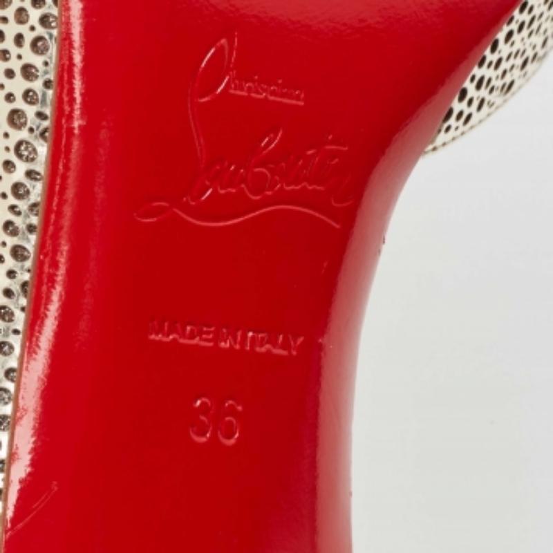 Christian Louboutin Bombas D'orsay Galu doradas de piel cortada con láser y purpurina talla 36 3