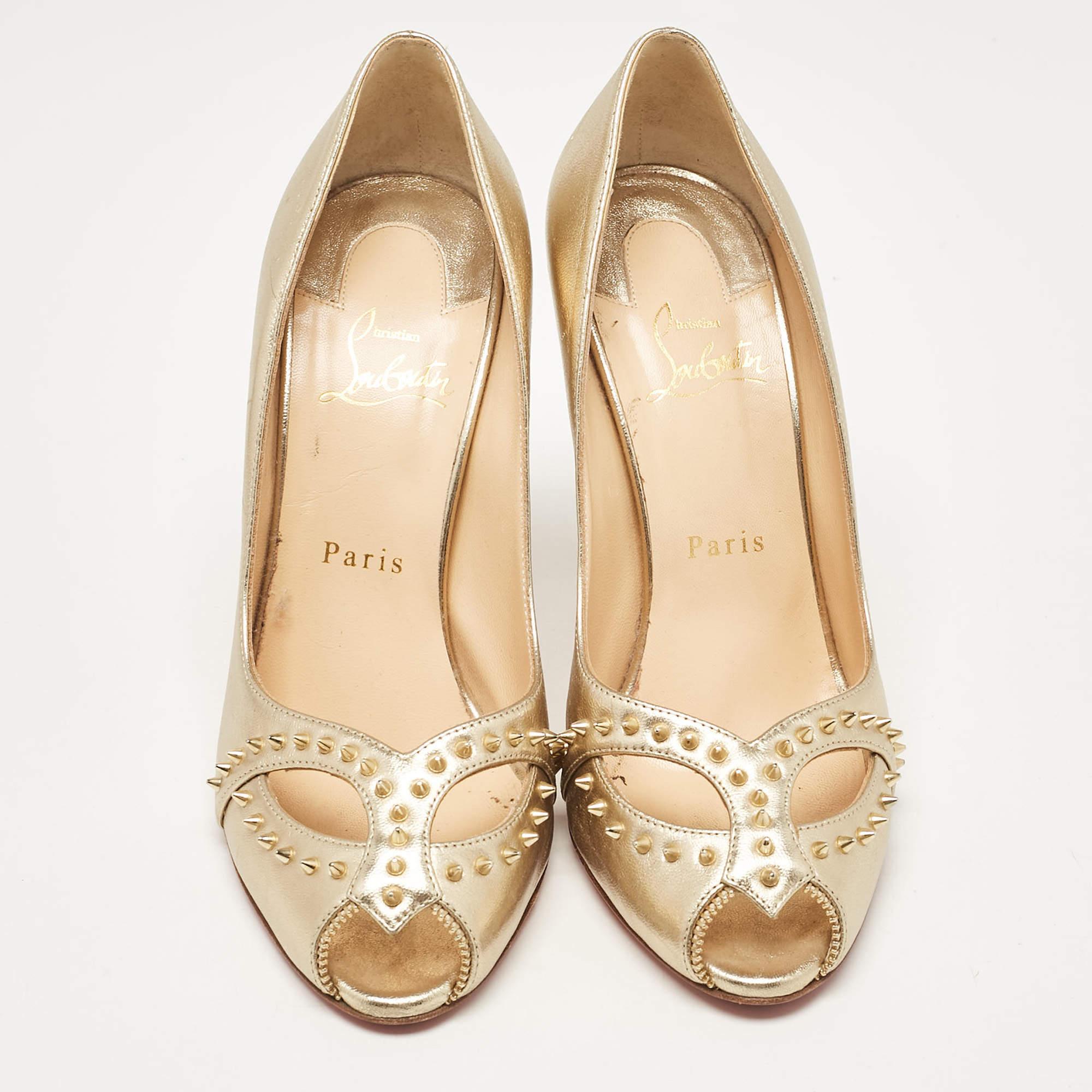 Oro Christian Louboutin Pumps Cagouletta Spike in pelle oro misura 38,5 in vendita