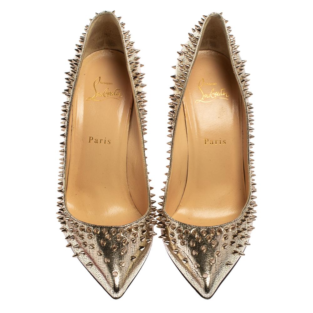 Think of statement shoes and Christian Louboutin is one of the first names that comes to our minds. These exquisite Escarpic pumps from the Parisian label are worth splurging on. Crafted from gold leather, these pumps carry pointed toes and