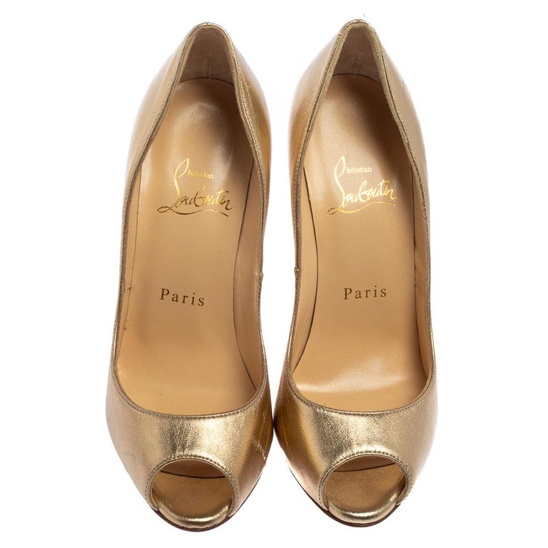 Christian Louboutin Gold Leather Jolly Squiggle Peep Toe Pumps Size 35. ...