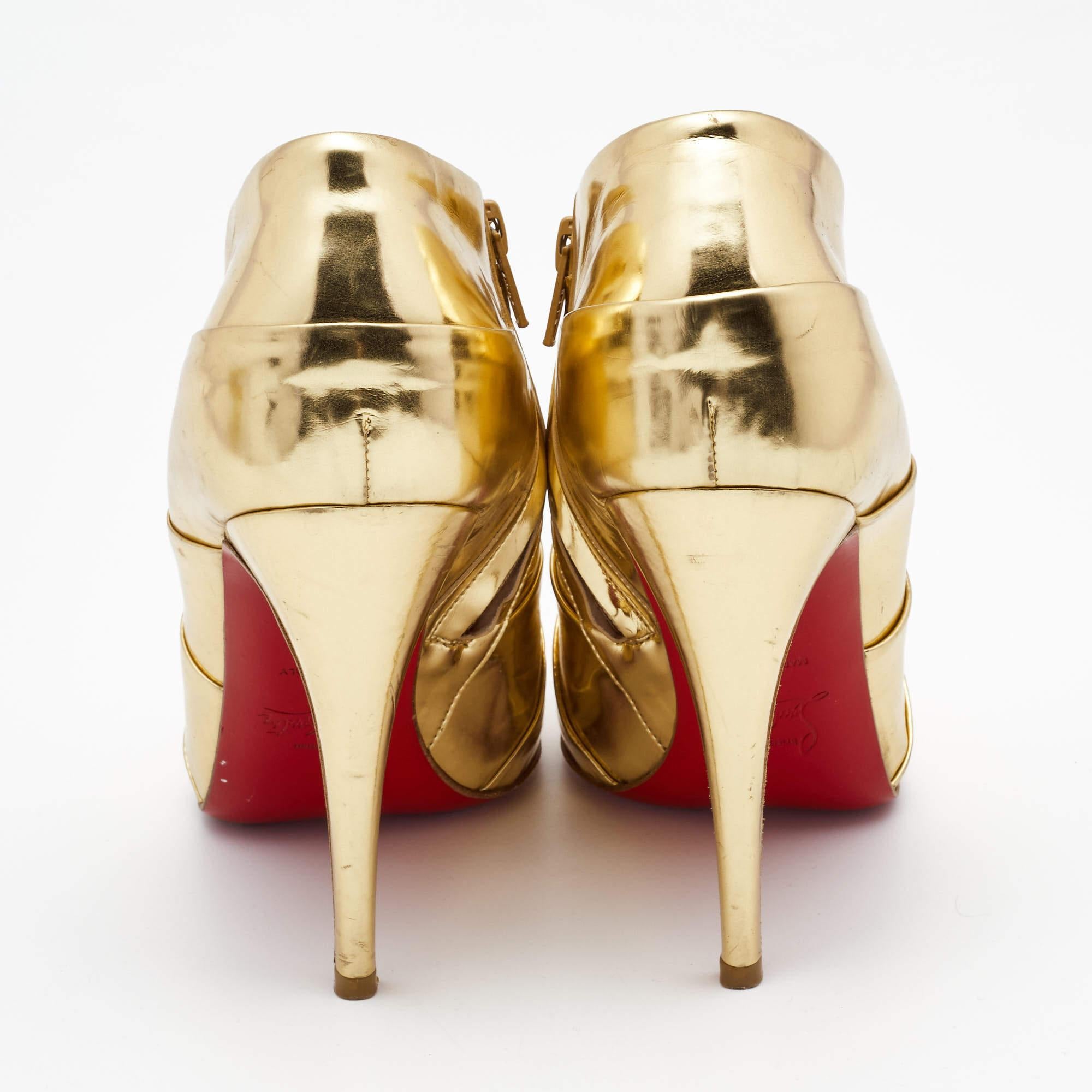 Christian Louboutin Gold Leather Robot Booties Size 39 In Good Condition For Sale In Dubai, Al Qouz 2