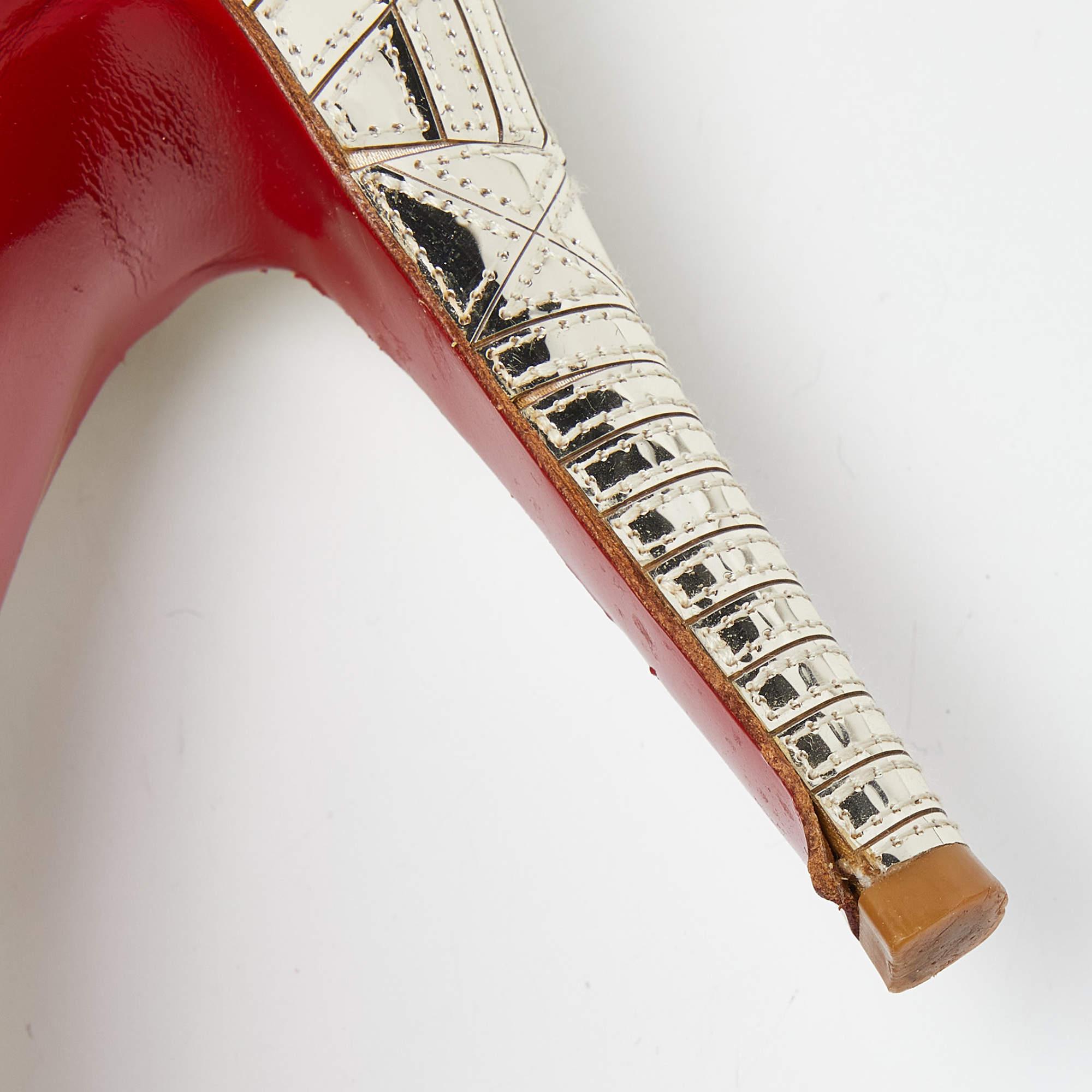 Christian Louboutin Gold PVC Peep Toe Art Deco Pumps Size 39 For Sale 3