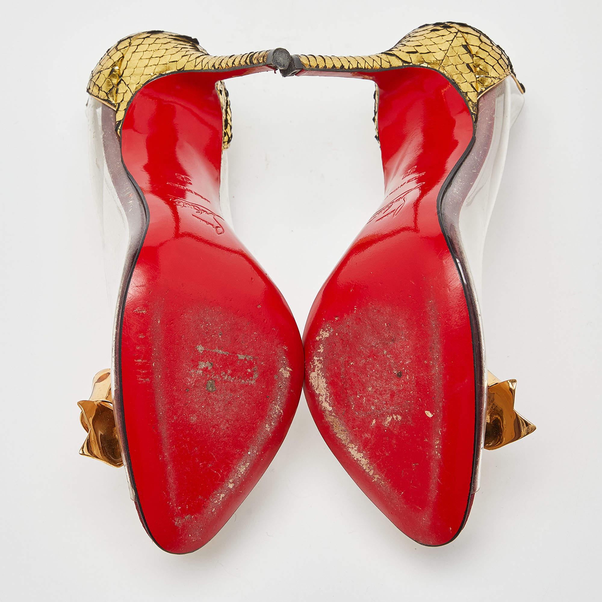 Christian Louboutin Or Python et PVC Justinodo Peep Toe Pumps en vente 3