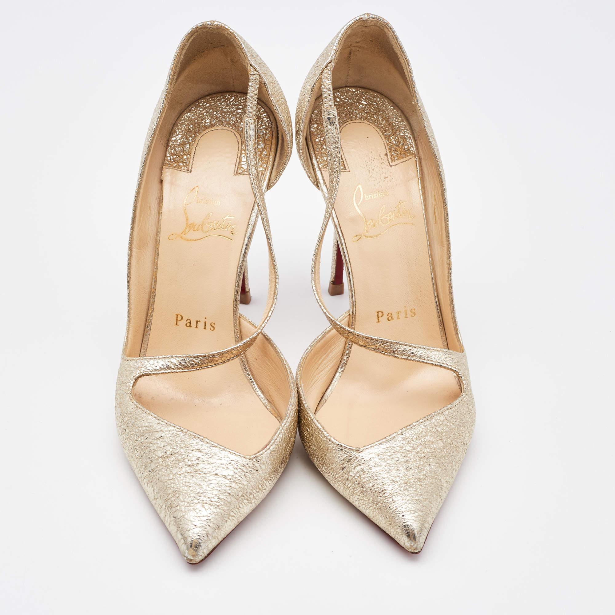 Christian Louboutin Gold Textured Leather Jumping Pumps Size 37 In Good Condition In Dubai, Al Qouz 2