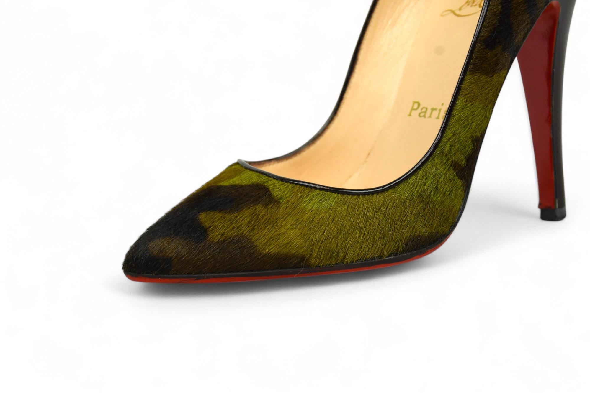 Marrone Christian Louboutin Pumps in cavallino verde mimetico  Taglia US 6 in vendita