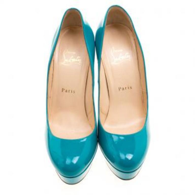 Christian Louboutin escarpins Bianca à plateforme en cuir verni vert, taille 37.5 Bon état - En vente à Dubai, Al Qouz 2