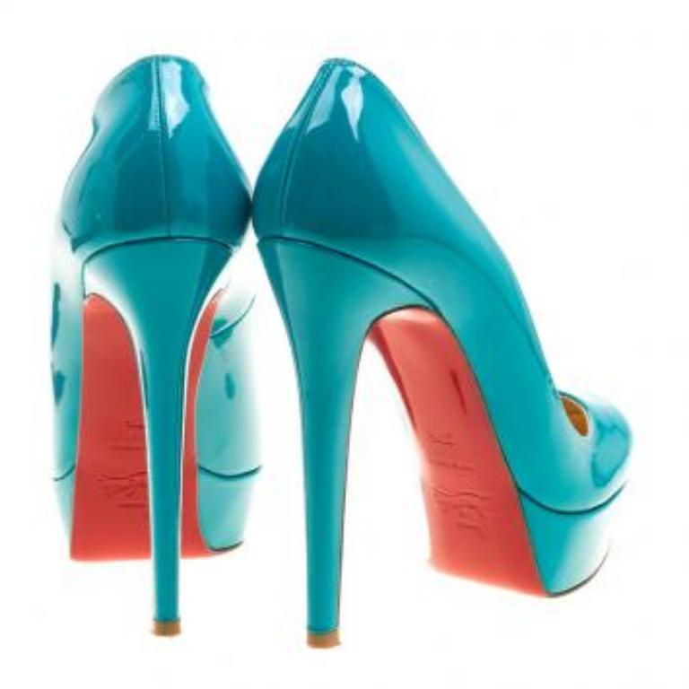 Christian Louboutin escarpins Bianca à plateforme en cuir verni vert, taille 37.5 Pour femmes en vente