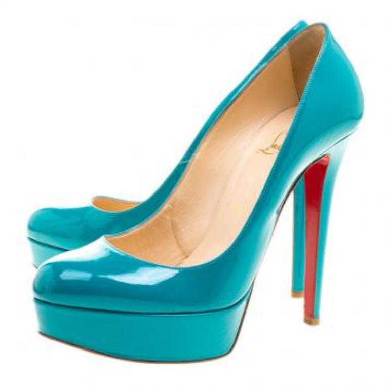Christian Louboutin escarpins Bianca à plateforme en cuir verni vert, taille 37.5 en vente 3