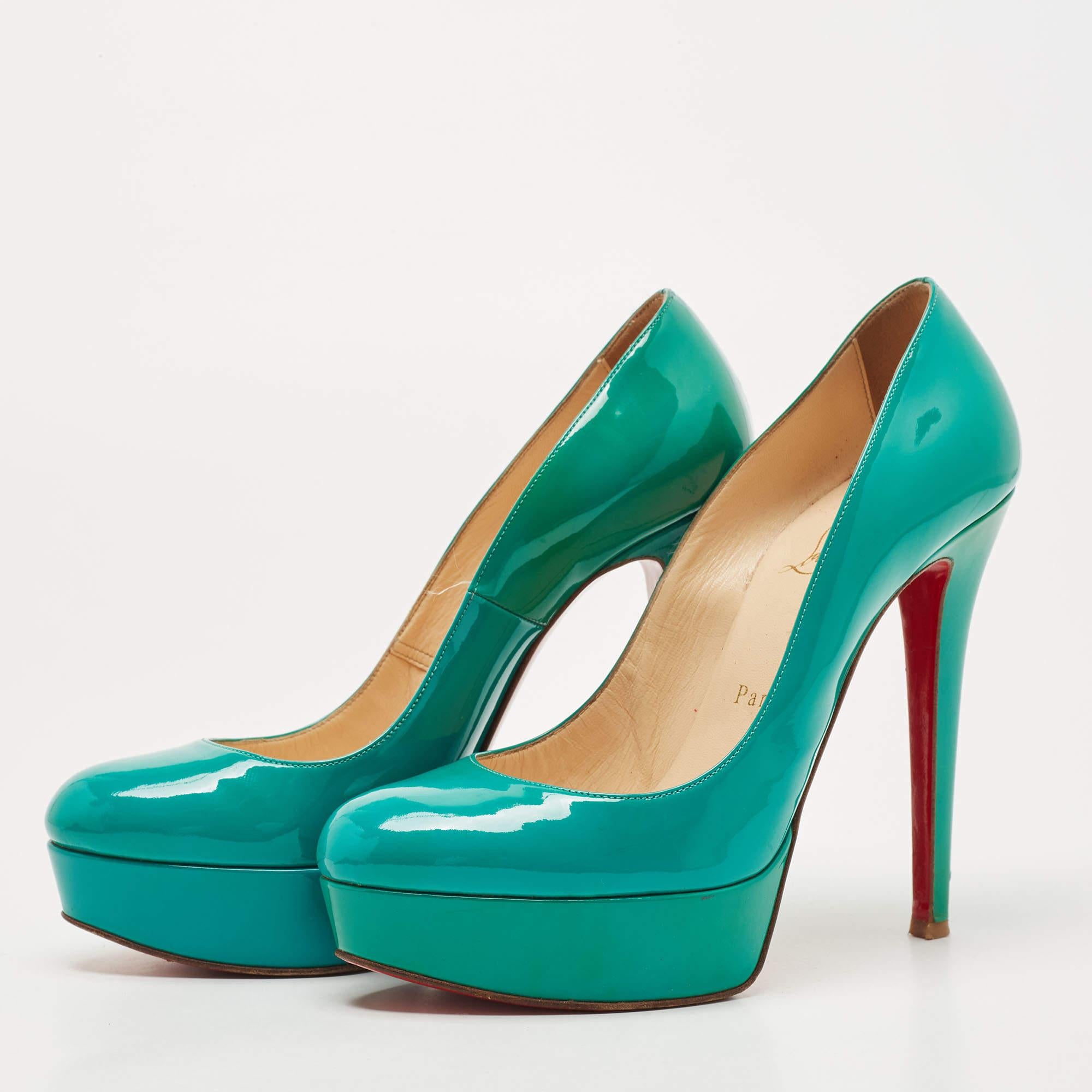 Exhibit an elegant style with this pair of pumps. These Christian Louboutin shoes for women are crafted from quality materials. They are set on durable soles and sleek heels.

