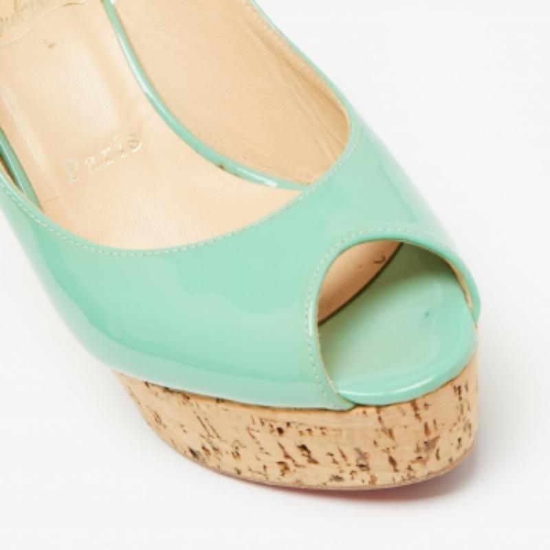Women's Christian Louboutin Green Patent Leather Peep Toe Wedge Sandals Size 36 For Sale