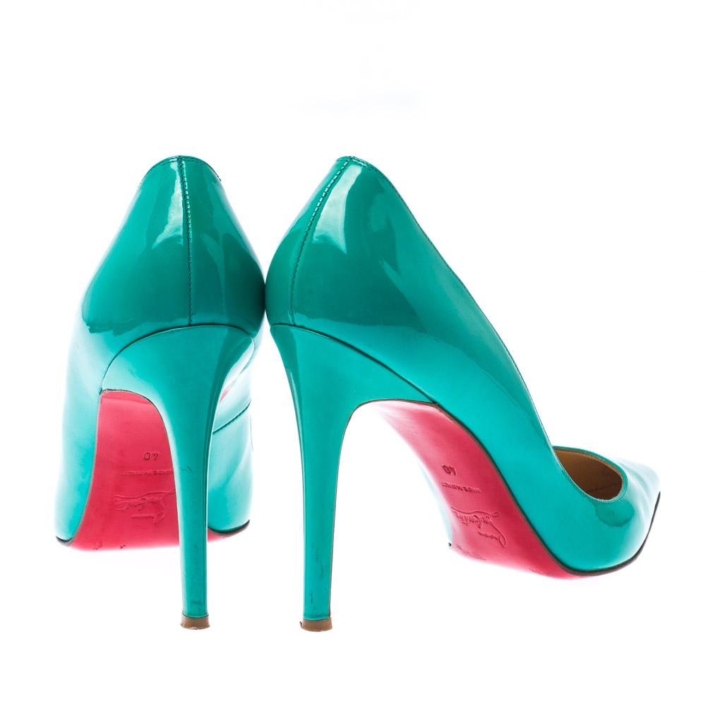 Christian Louboutin Green Patent Leather Pigalle Pointed Toe Pumps Size 40 In Good Condition In Dubai, Al Qouz 2