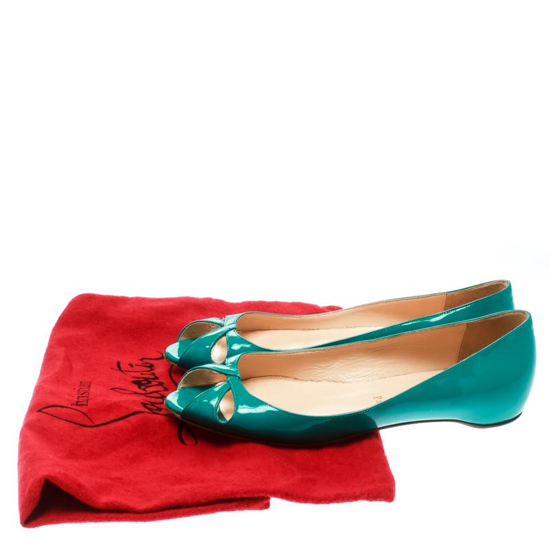 Christian Louboutin Green Patent Leather Un Voilier Peep Toe Flats Size 36.5 For Sale 1