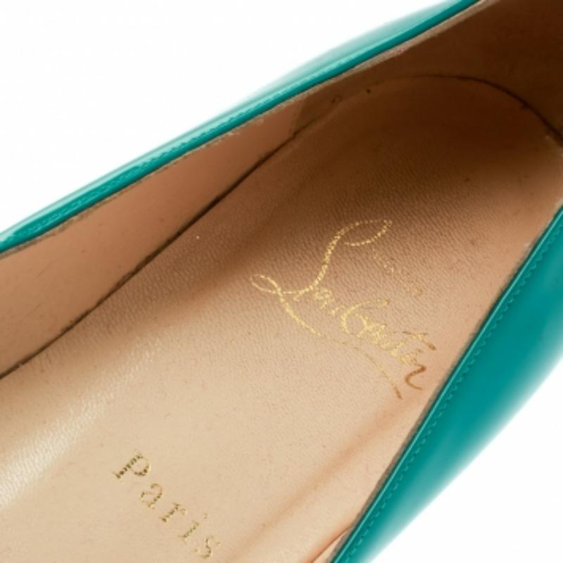 Christian Louboutin - Chaussures à bouts ouverts en cuir verni vert « Un Voilier », taille 36,5 en vente 3