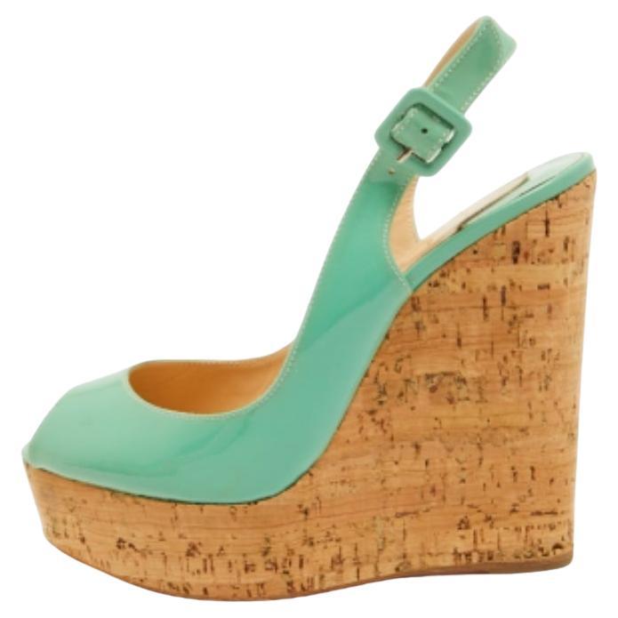 Christian Louboutin - Sandales compensées Une Plume Cork en cuir verni vert, taille 37,5