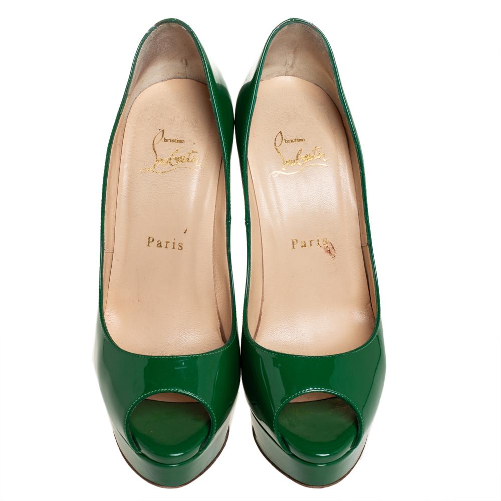 Those stylish outfits will look a lot more appealing with these Very Prive pumps from Christian Louboutin. They have been crafted from green patent leather into a peep-toe silhouette. They are made comfortable with leather-lined insoles and elevated
