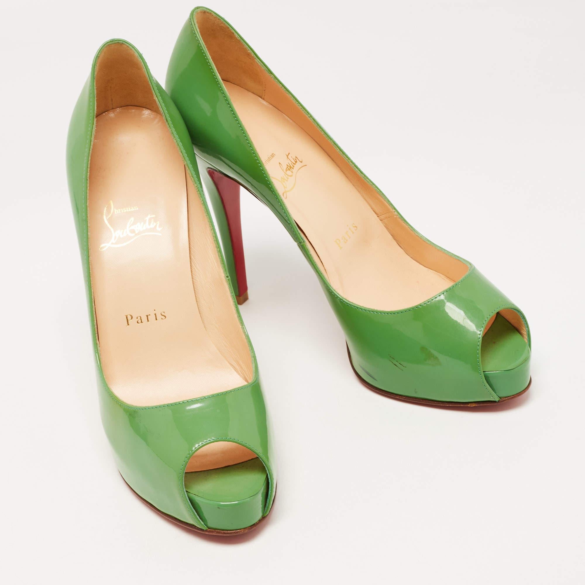 Christian Louboutin Escarpins très prisés en cuir verni vert taille 38.5 Pour femmes en vente
