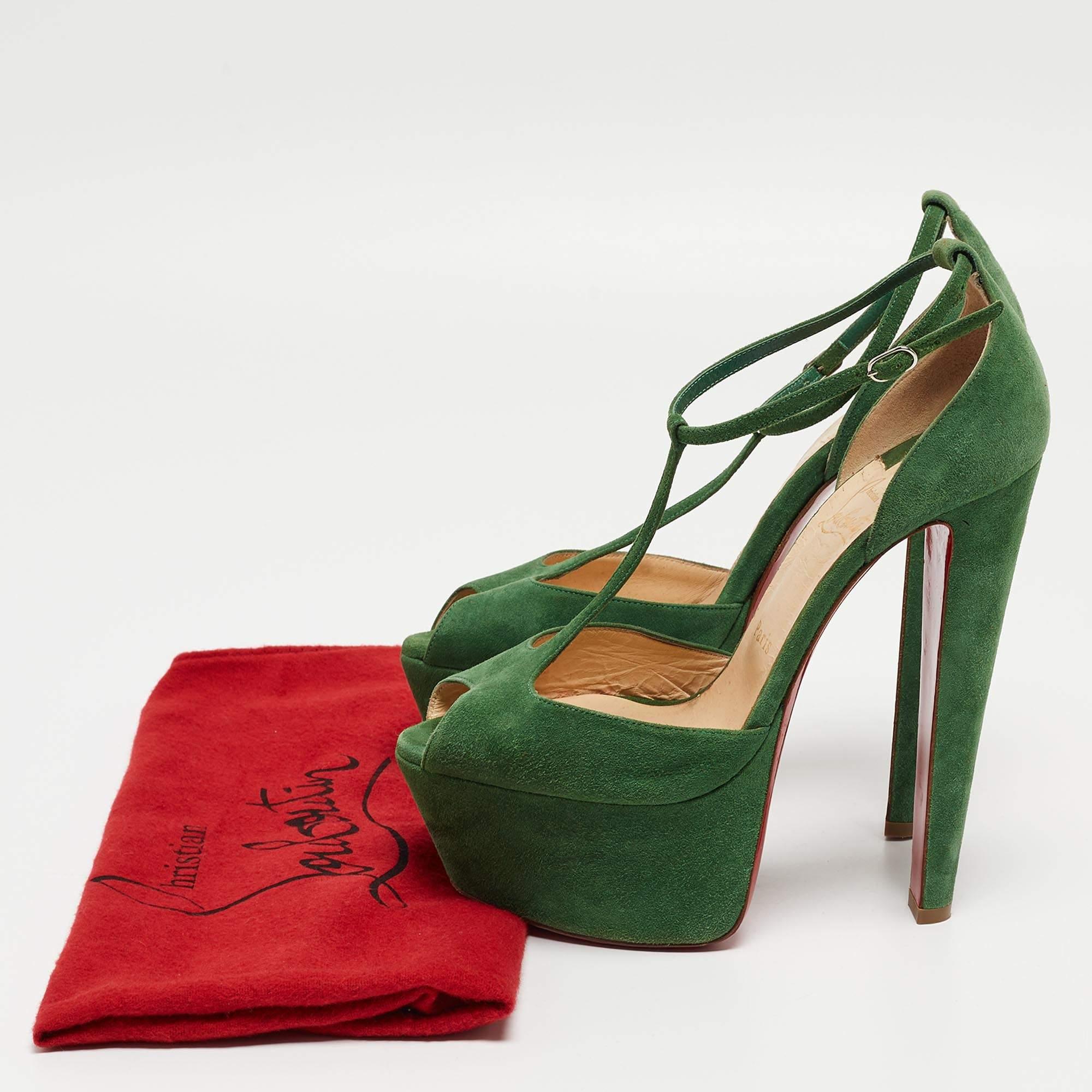 Christian Louboutin Green Suede Nenecheritza Sandals Size 38.5 In Good Condition For Sale In Dubai, Al Qouz 2