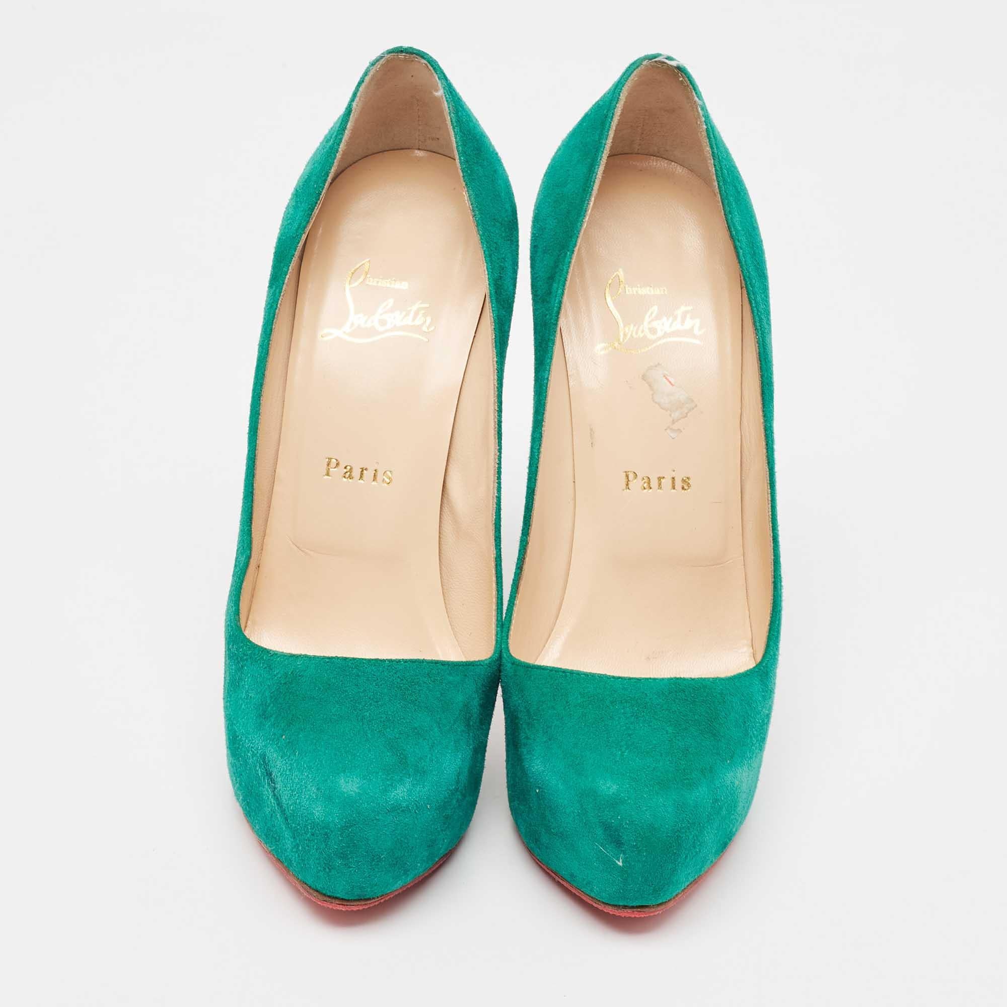 Vert Christian Louboutin escarpins simples en daim vert taille 37 en vente