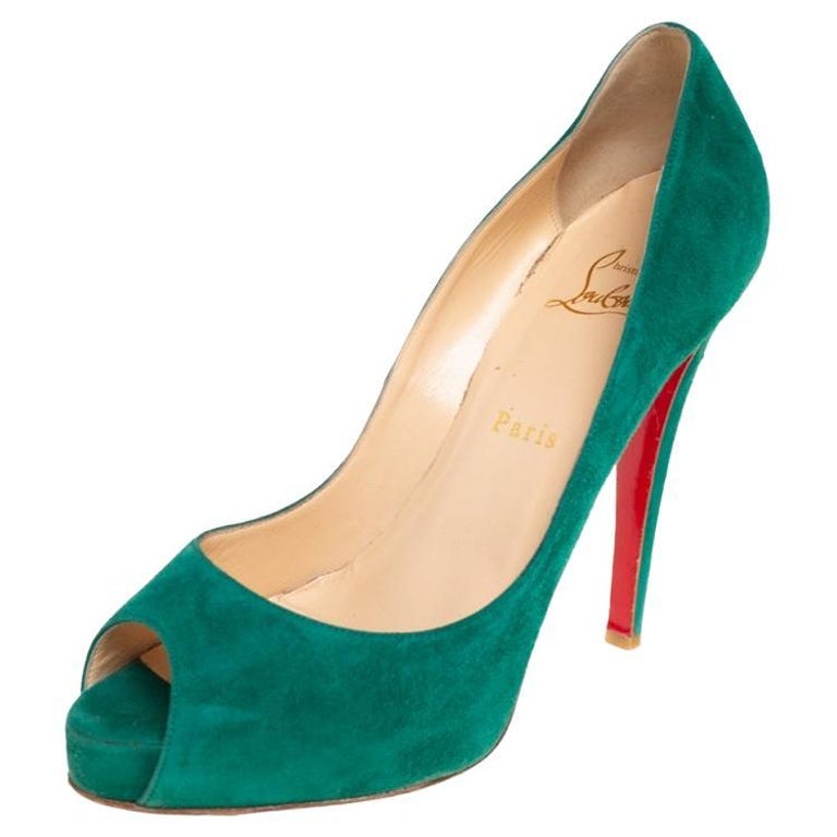 Christian Louboutin Green Suede Very Prive Pumps Size 39 For Sale at 1stDibs