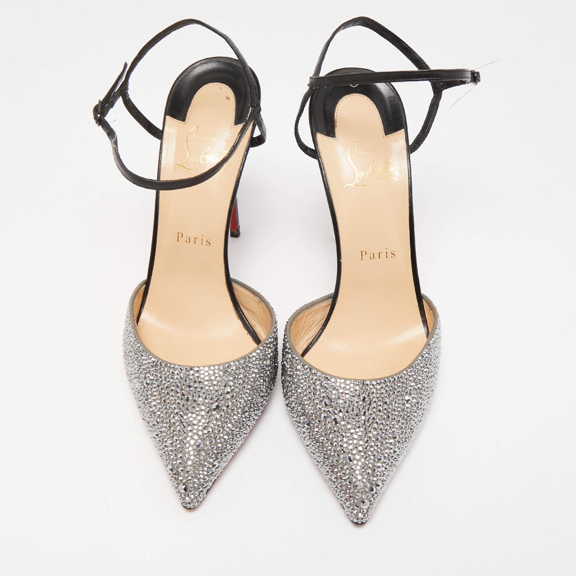 These super sleek Christian Louboutin Rivierina Strass pumps are meant to last you season after season. They have a fabulous fit and high-quality finish.

Includes
Original Dustbag