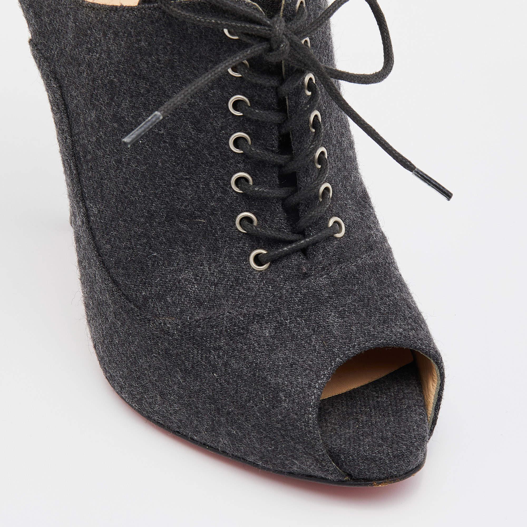 Christian Louboutin Grey Felt Fabric Flannel Lady Peep Toe Oxford Size 38 For Sale 1