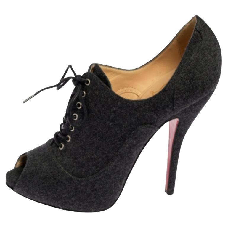 Christian Louboutin Grigio Lace Up Flannel Lady Derby120mm Ankle Booties Taglia 37