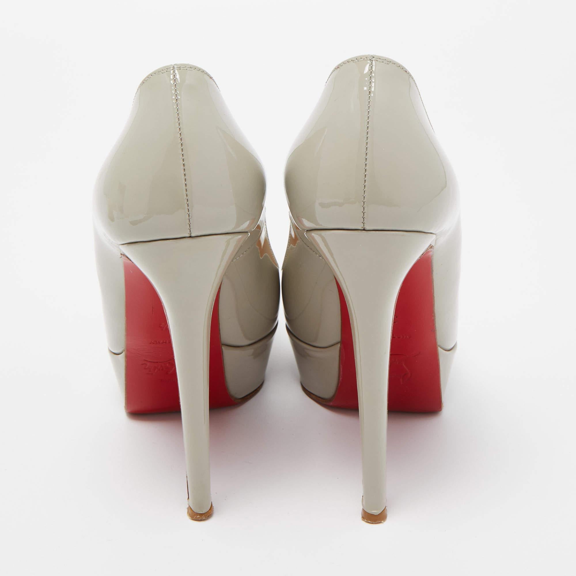 Beige Christian Louboutin Grey Patent Leather Bianca Pumps Size 36.5 For Sale