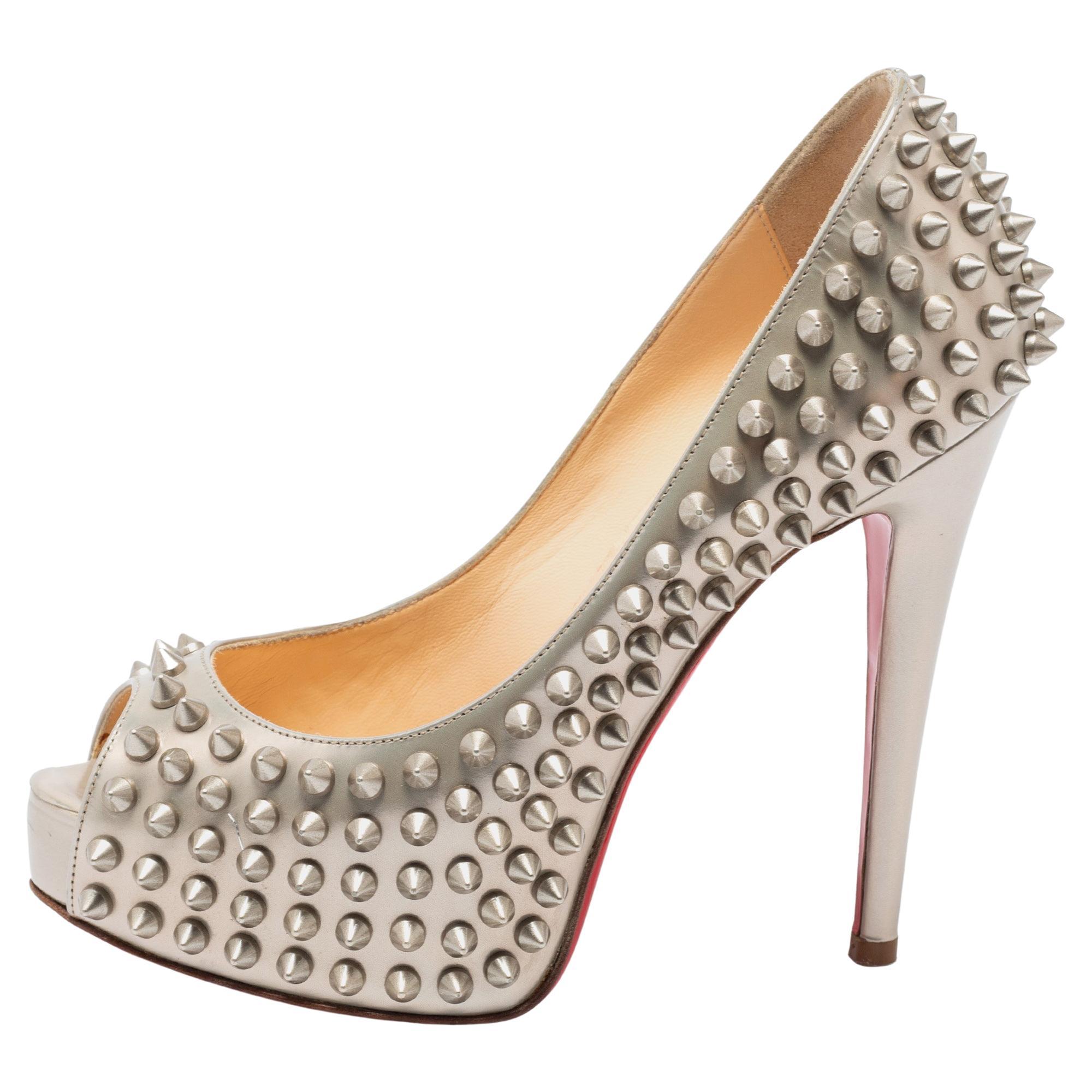 Christian Louboutin Grey Patent Leather Lady Peep Toe Spikes Pumps Size 34 For Sale